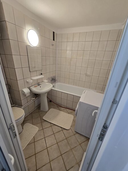 Metrou Piata Muncii, Decebal, Apartament cu 2 Dormitoare 70mp, AC, Boiler